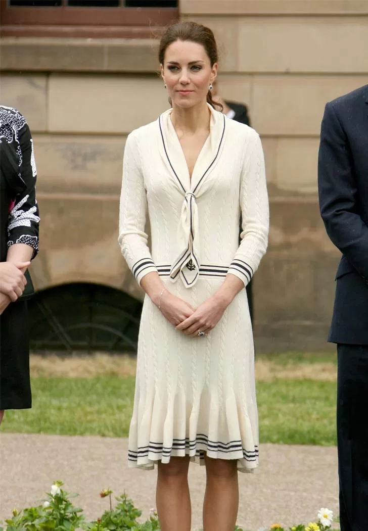 Kate-Middleton-Rectangle-body-type.jpg Kate Middleton in Alexander McQueen dress with rectangle body type